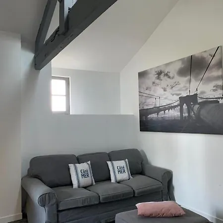 Grande Maison Atypique Avec Piscine *