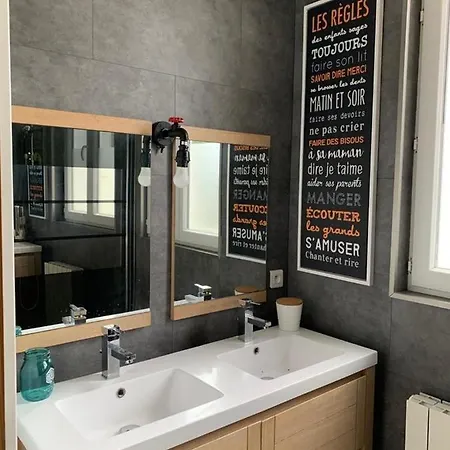 Vakantiehuis Grande Maison Atypique Avec Piscine